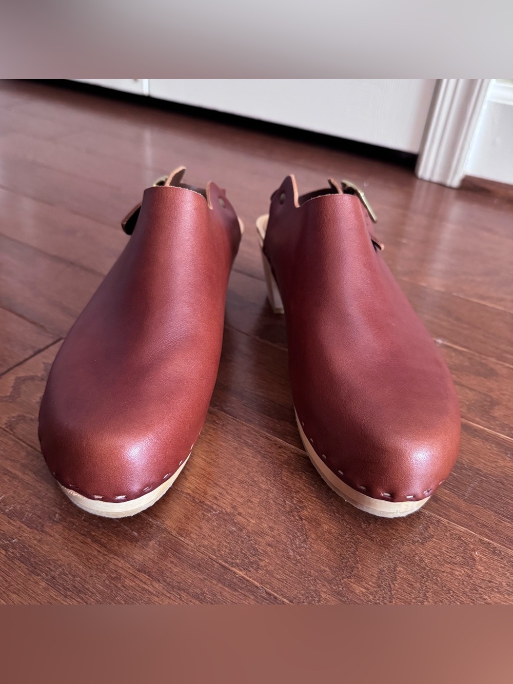 BRYR clogs size 38 color Cognac new without a box